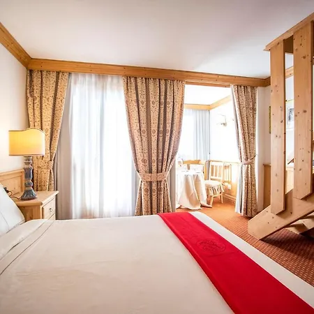 Grifone Hotel 4*